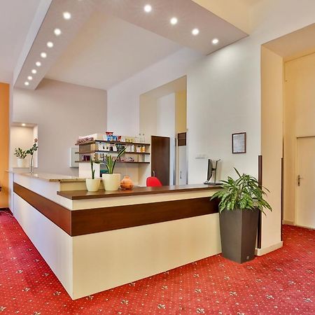 Hotel Табор Екстериор снимка