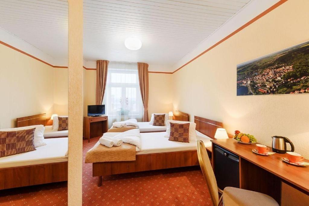 Hotel Табор Екстериор снимка