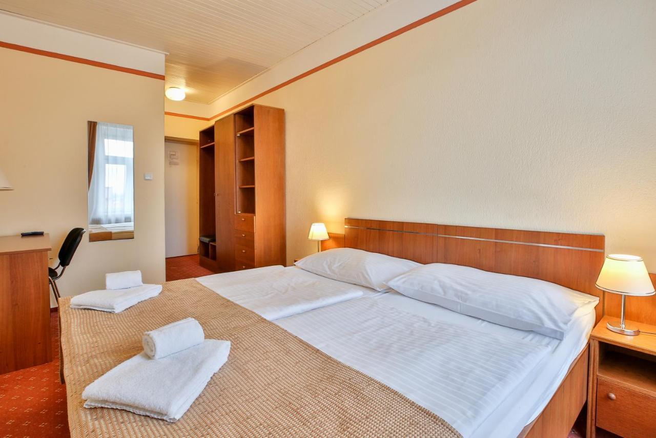 Hotel Табор Екстериор снимка