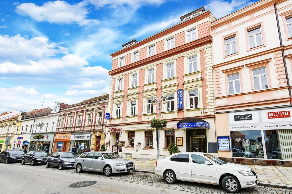 Hotel Табор Екстериор снимка